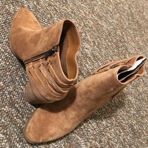 Size 8 Tan Heeled Bootie